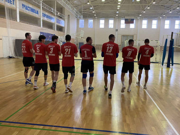 В СК «Химик» прошел 2-ой тур 2-го круга чемпионата Россошанского района по волейболу. В СК «Химик» прошел 2-ой тур 2-го круга чемпионата Россошанского района по волейболу.